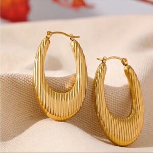 #10 Re-Stocked❗️Textured Gold Oval Hoops